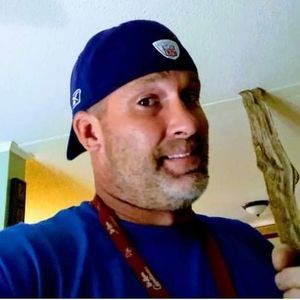 Meet your Posher, Dustin